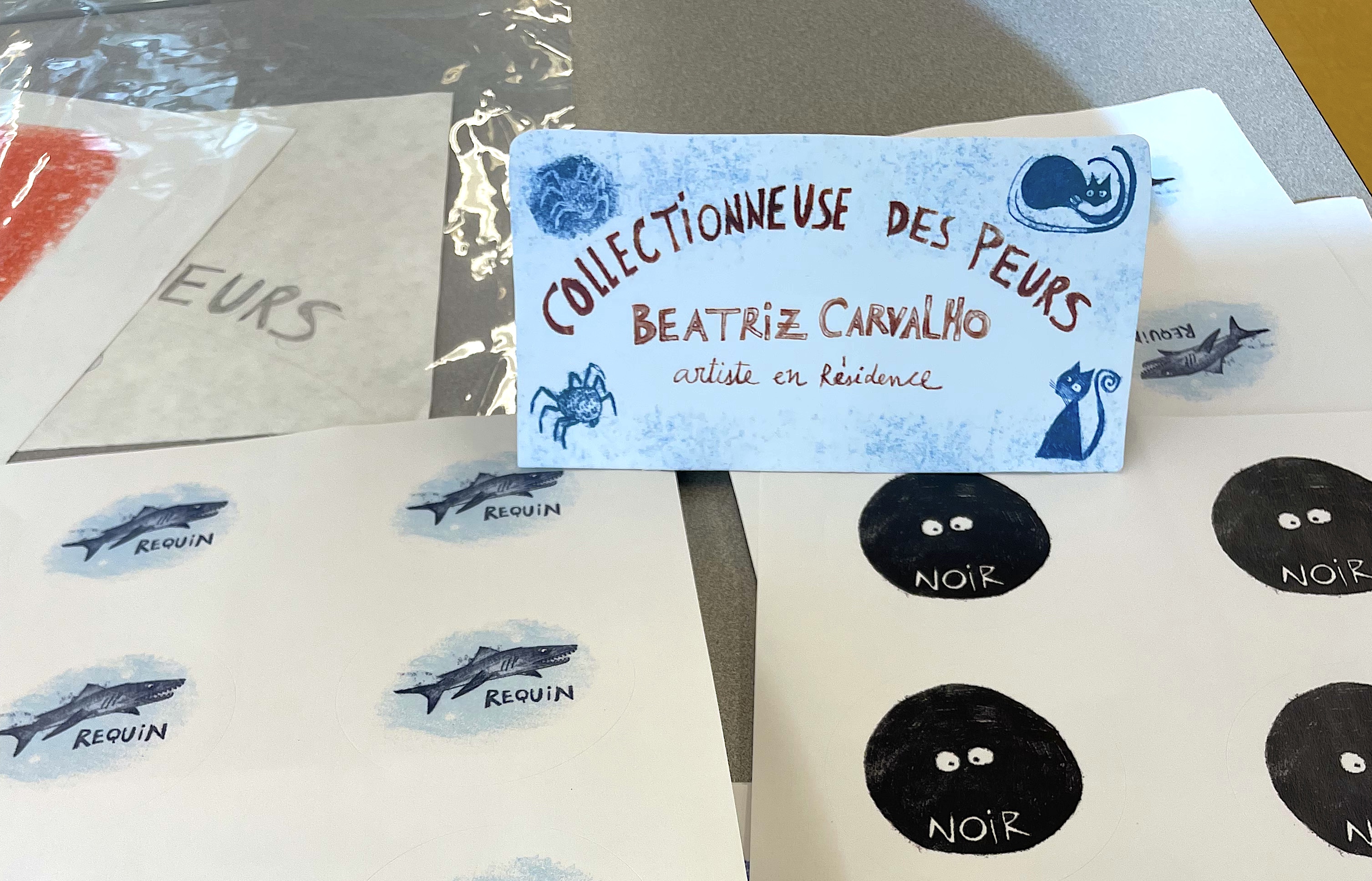 Bureau de collection des peurs de l'artiste