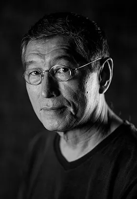 Portrait en noir et blanc de Miguel Chikaoka