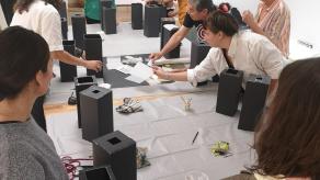 Séance de construction des camerae obscurae. Crédit : Sandrine Côté